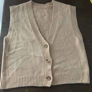 Light weight sweater vest